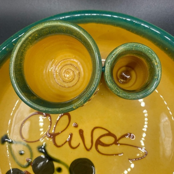 French Olive Dish W/Toothpick & Pit Bowls Gold & Green 7” Diameter - Picture 4 of 16